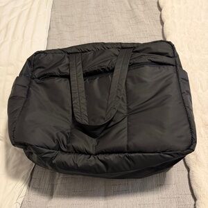 Nobl Cloud Duffle in Black